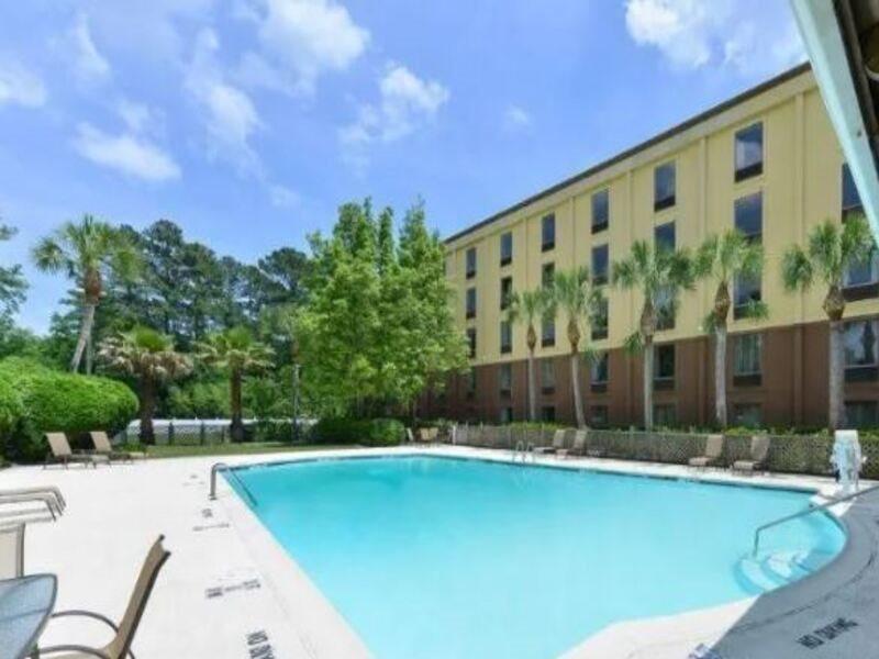 Four Points By Sheraton Brunswick Exterior photo
