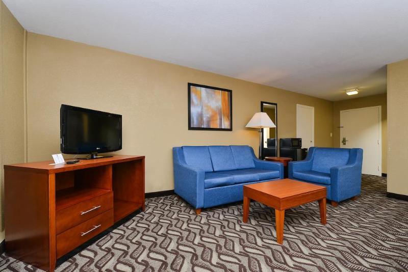 Four Points By Sheraton Brunswick Exterior photo