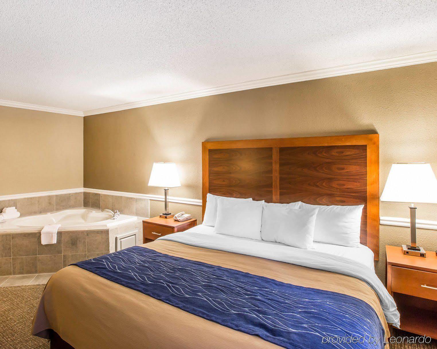 Four Points By Sheraton Brunswick Exterior photo